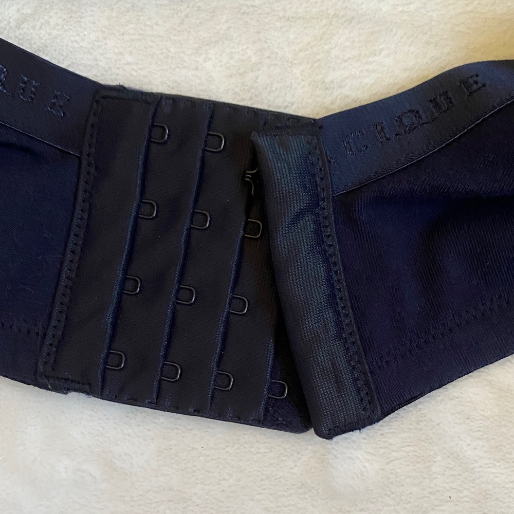 Cacique Deep Navy Floral Bra - Picture 6 of 7